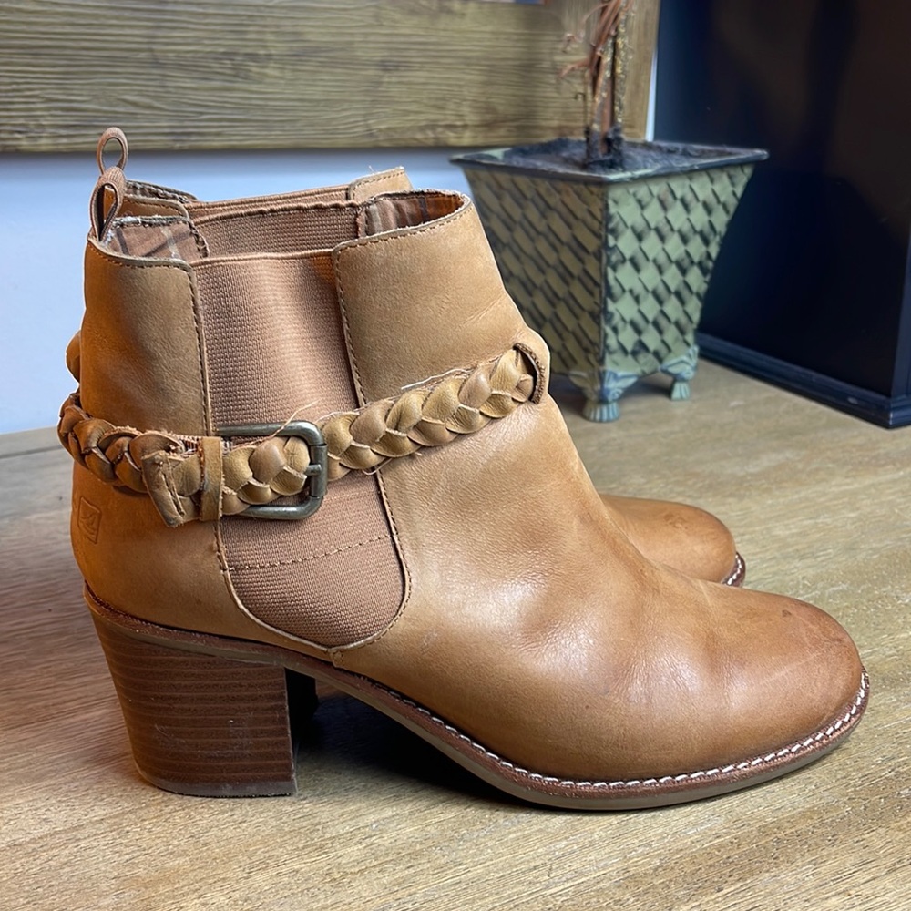 SPERRY LEATHER BOOTS